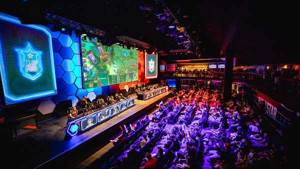 假期前只剩下一场比赛！ Oh My God 以0胜2负的战绩输给了 JD Gaming ，错过了淘汰赛阶段